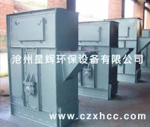 D型斗式提升機(jī)代號(hào)為D,即帶式斗式提升機(jī):產(chǎn)品規(guī)格以斗寬表示.相比鏈圓環(huán)鏈?zhǔn)蕉肥教嵘龣C(jī)該D型斗式提升機(jī)具有規(guī)格多輸送量大,提升高度高,運(yùn)行平穩(wěn)可靠,壽命長等顯著優(yōu)點(diǎn).